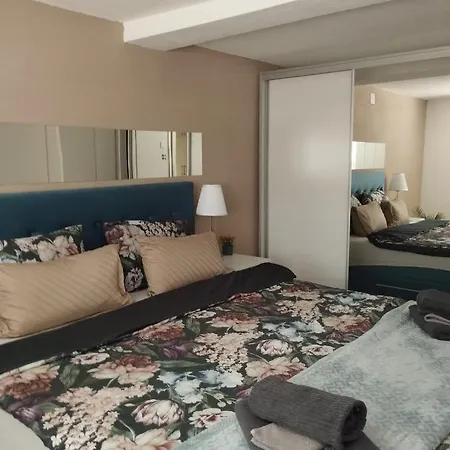 アパート Mafi As *